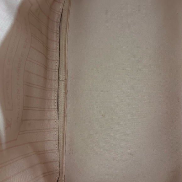 Luis Vuitton tote bag mediam size - Picture 6 of 10